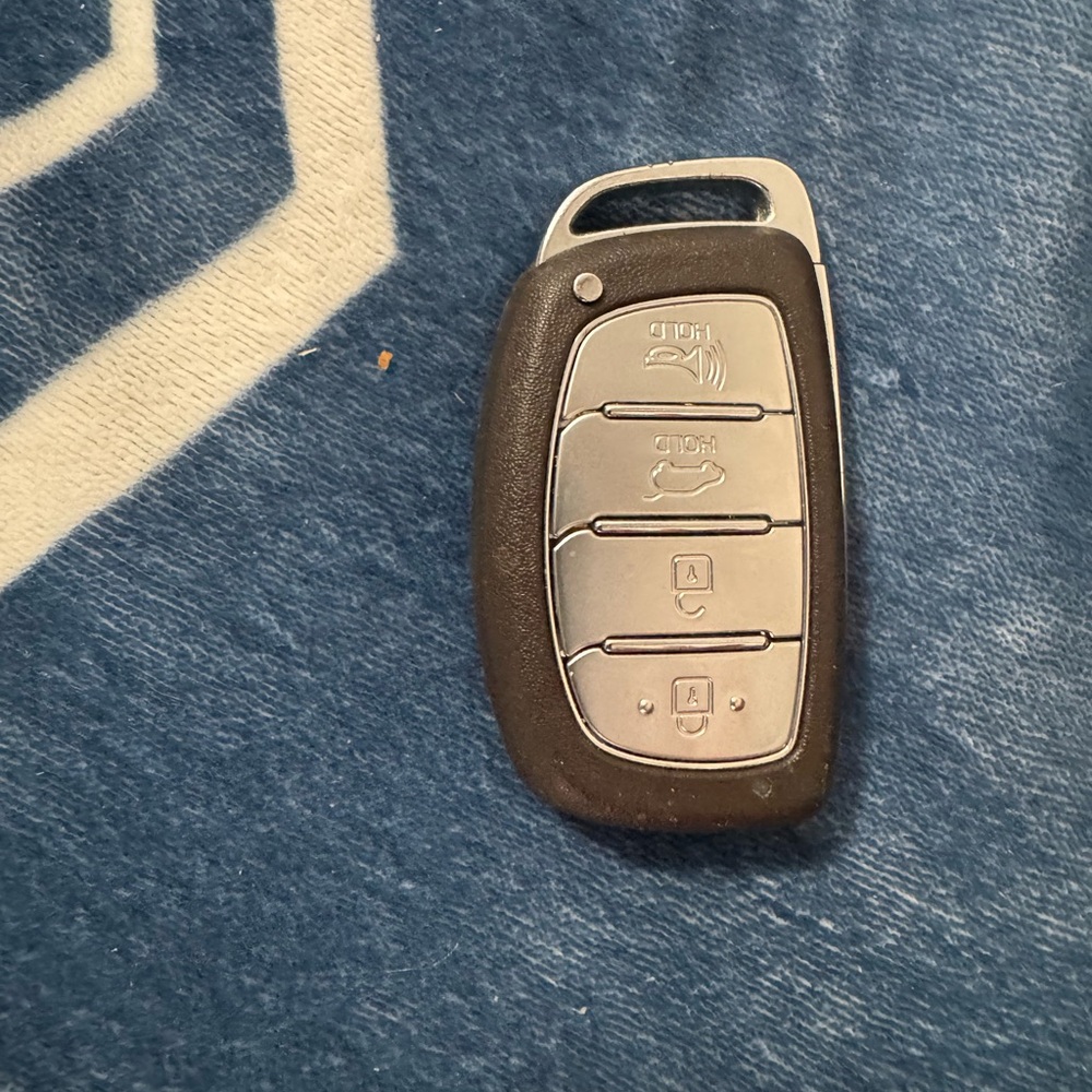 Hyundai Tucson 2017-2020 Car Key Fob with Black and Silver Design